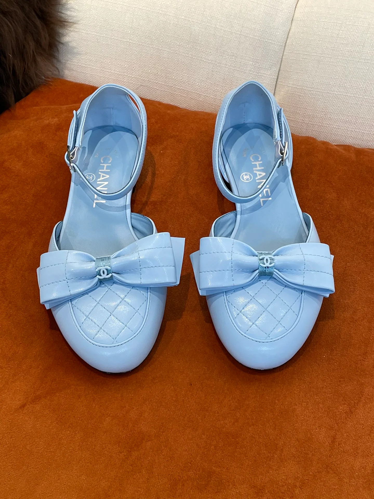 Chanel - клетчатые туфли с закрытым носком