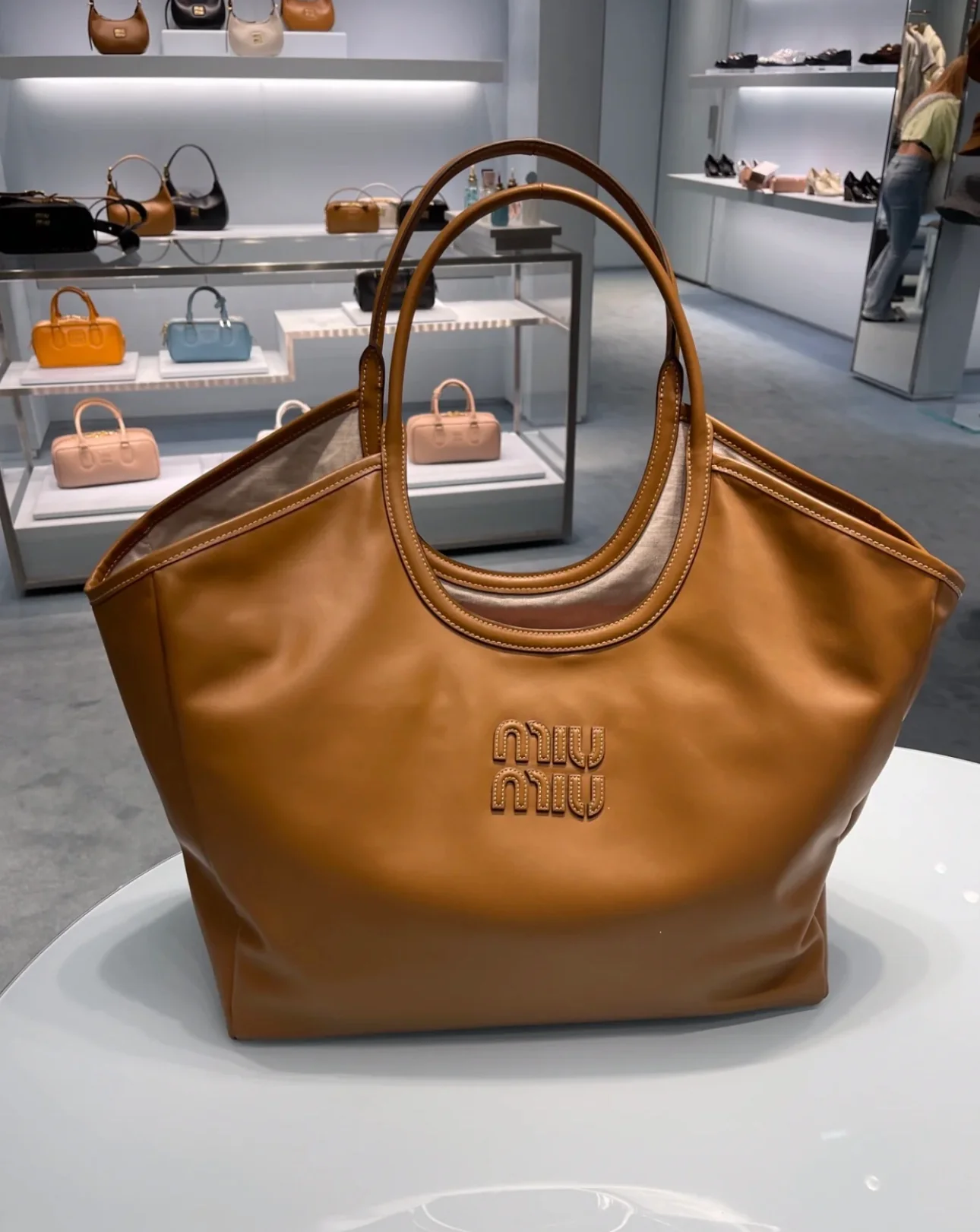 Сумка-тоут Miu Miu Ivy - Body Showcase