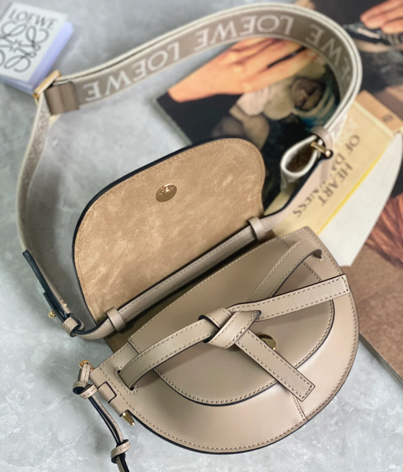 Loewe-gate-dual-apricot-mini