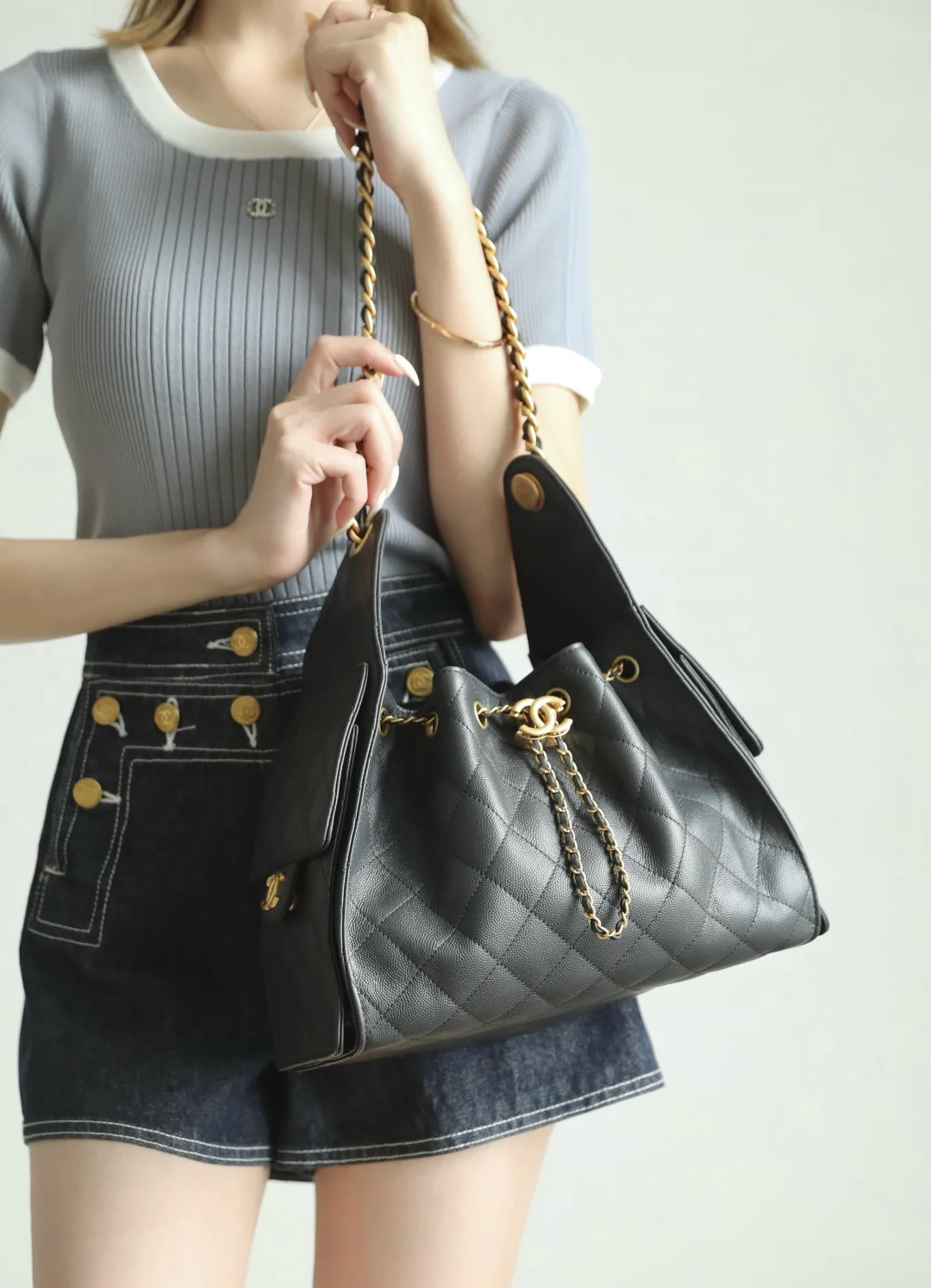 Chanel - Маленькая люстра в стиле хиппи - Темно-серый - Золотая фурнитура