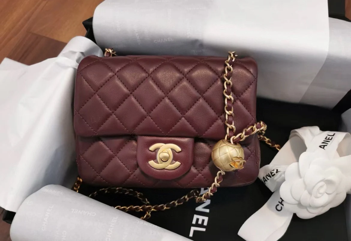 Chanel CF Gold Ball Square Fat Man - Burgundy