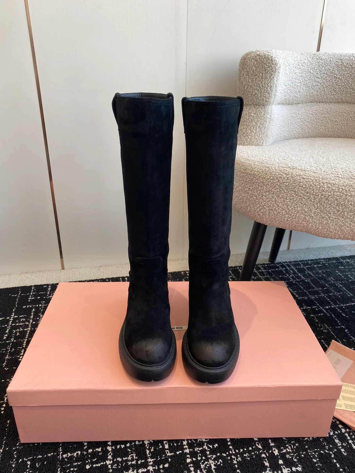 Ботильоны на высоком каблуке Miu Miu 2024 — черные