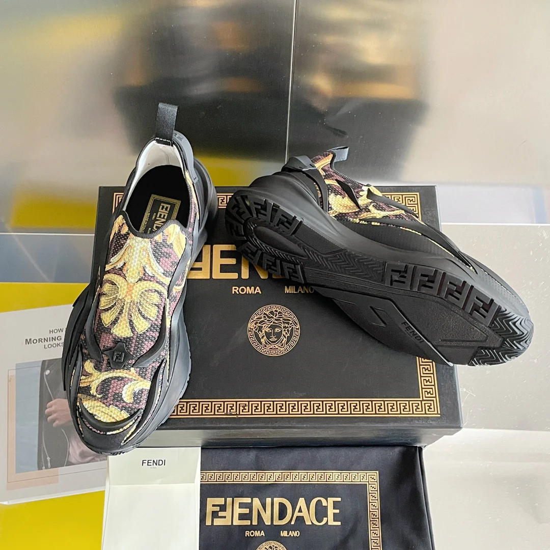 Новинка 2023 года от Fendi - кроссовки Flow Series Flyknit - коллаборация - черные