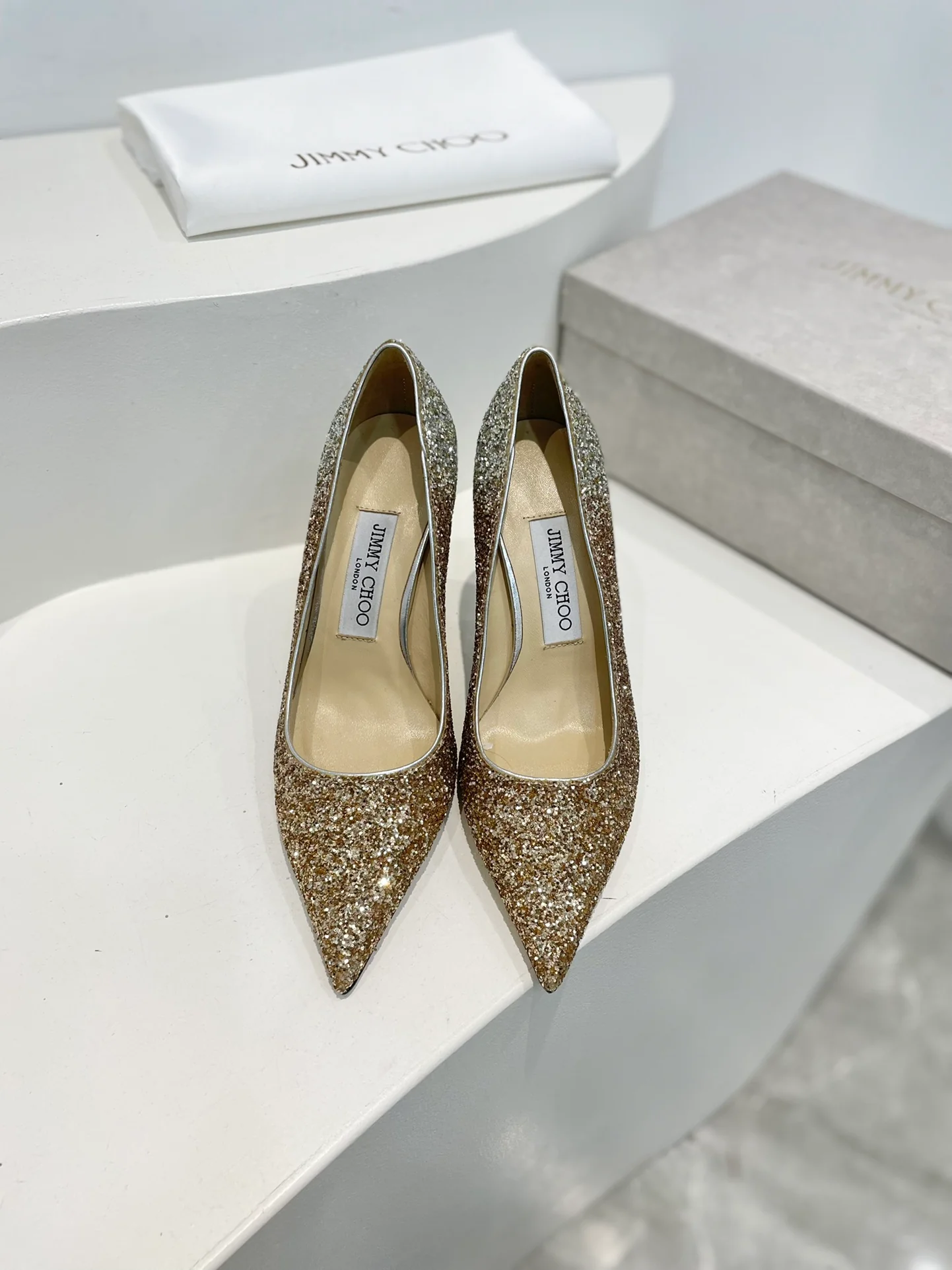 Туфли на шпильке с острым носком Jimmy - золотисто-серебристые