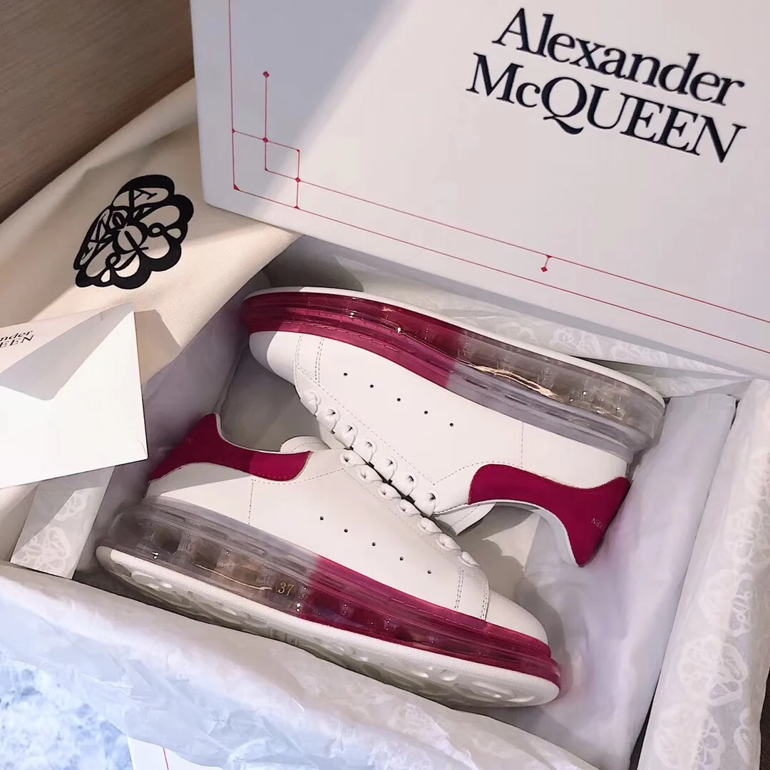 Белые кроссовки McQueen с прозрачной подошвой - красные
