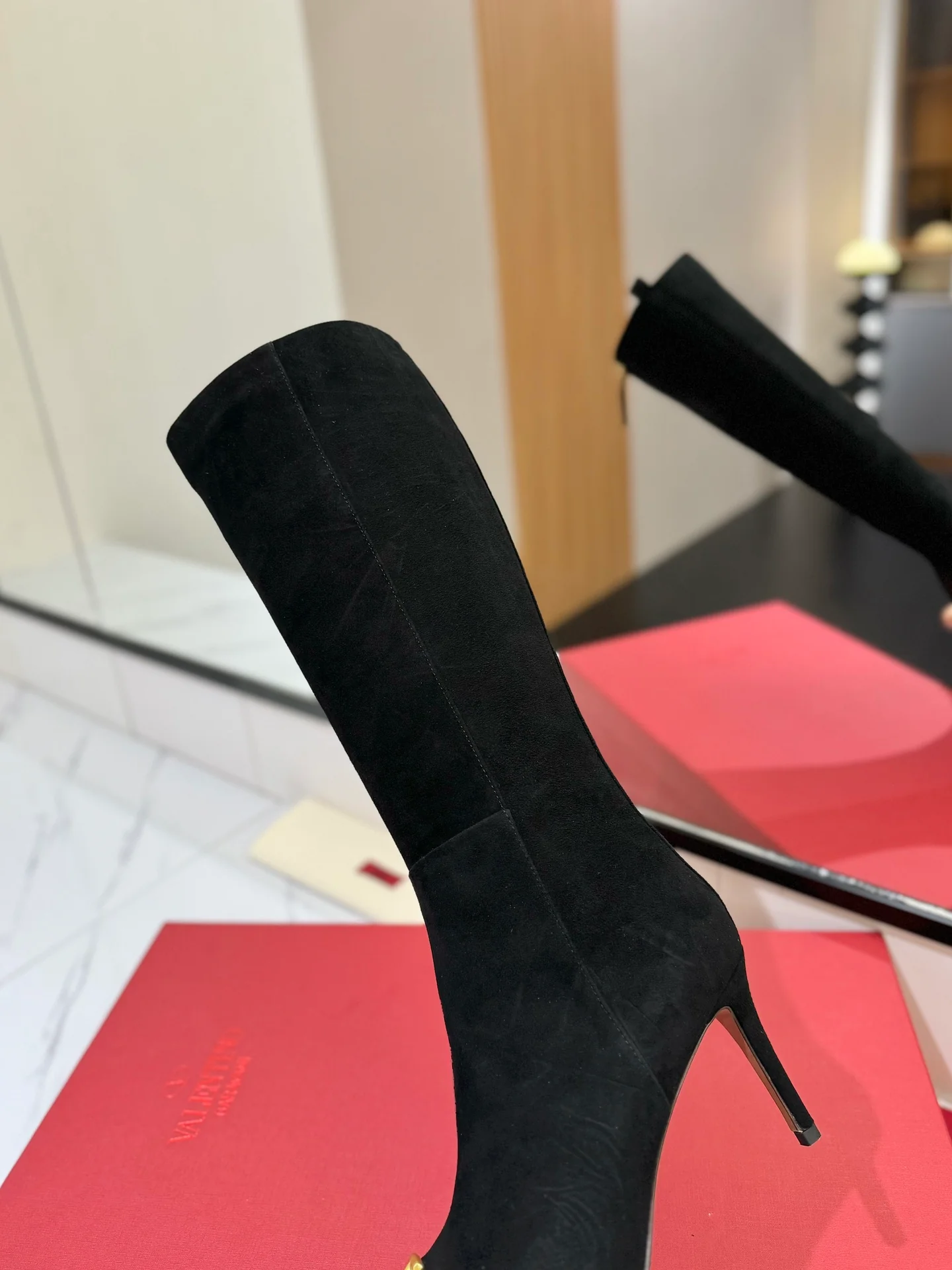 Ботинки для верховой езды Valentino 2024 - Изображение из коллекции - 1