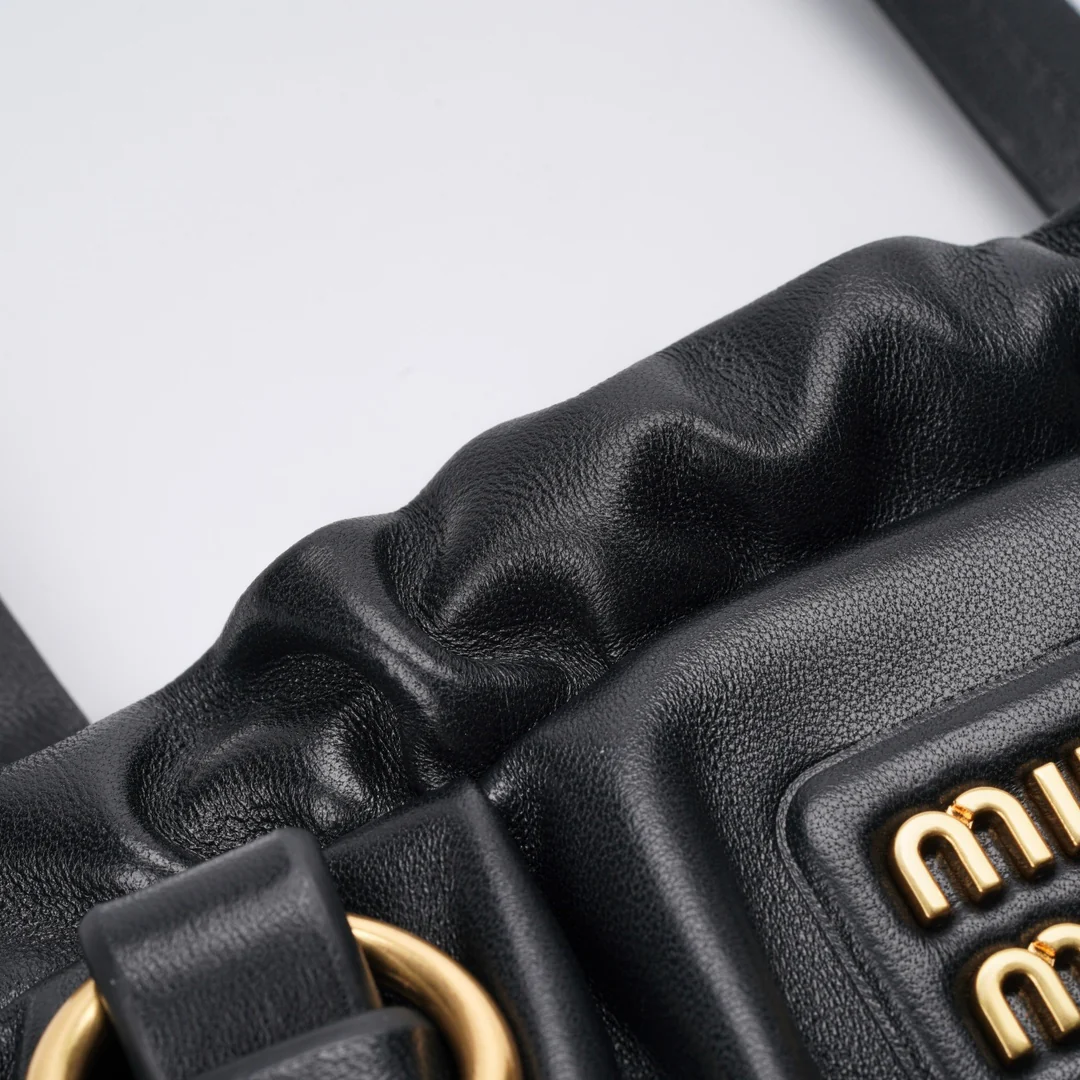 Сумка Miu Miu Joie из кожи наппа - Маленькая - Черная