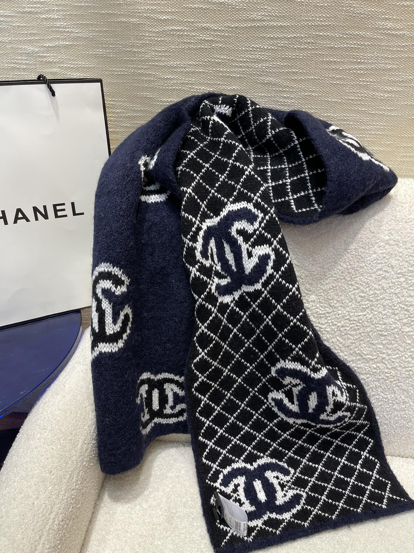 Стеганый кашемировый шарф Chanel - Размер 32 - 190 см - 58 - Шерсть - 33 - Кашемир - 18 - Шелк - Черный