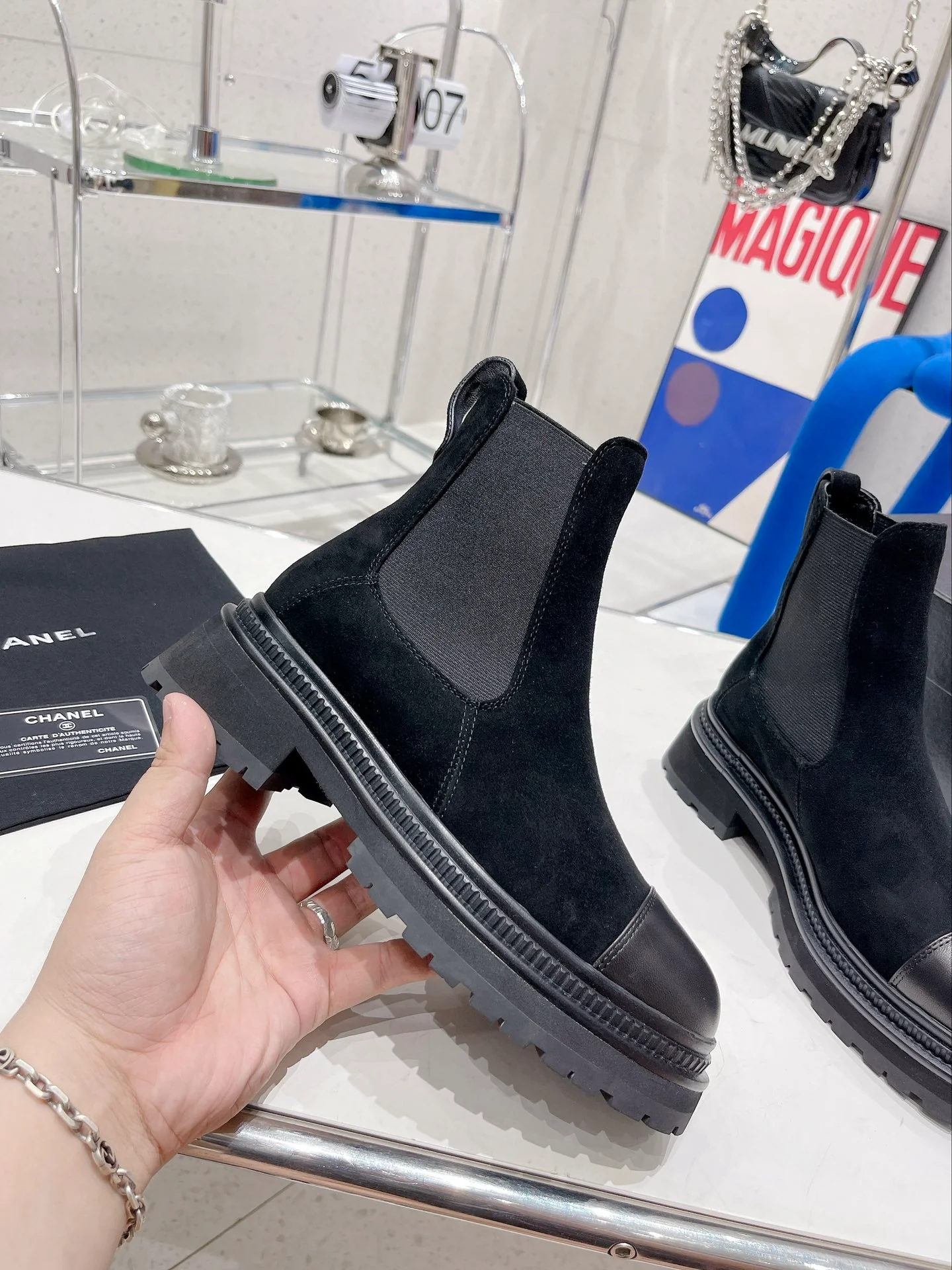 Новинка сезона осень/зима 2022 от Chanel - Ботинки челси - Черные