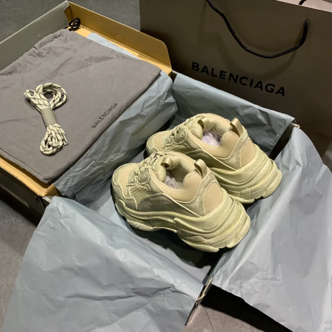 Balenciaga - Dad Shoes - 24