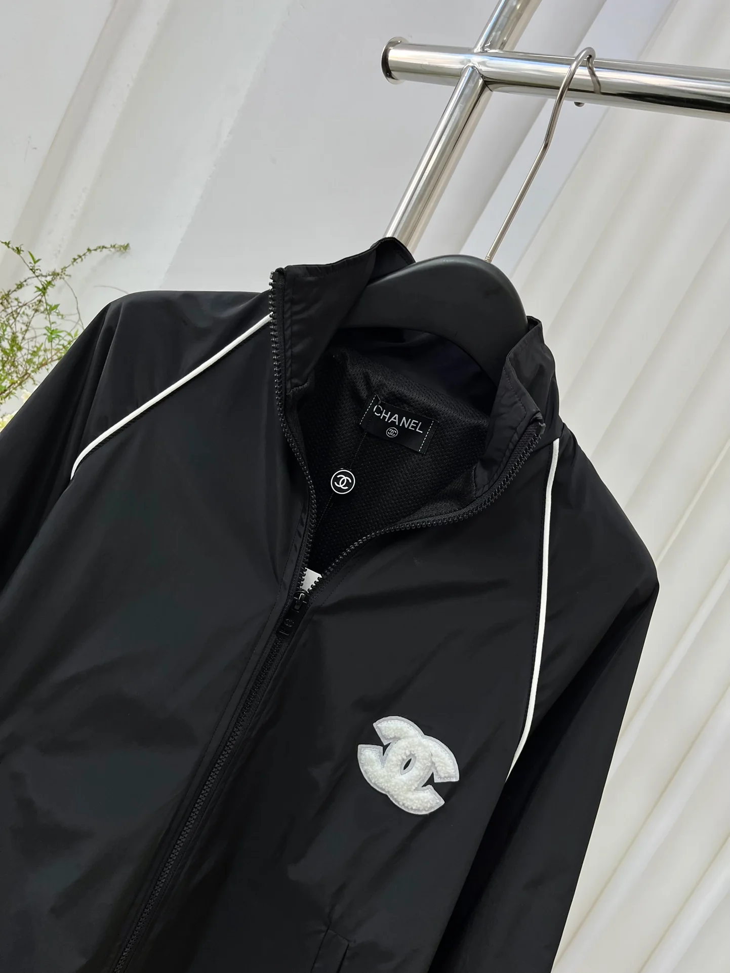 Chanel 2403 - Комплект из ветровки и шорт