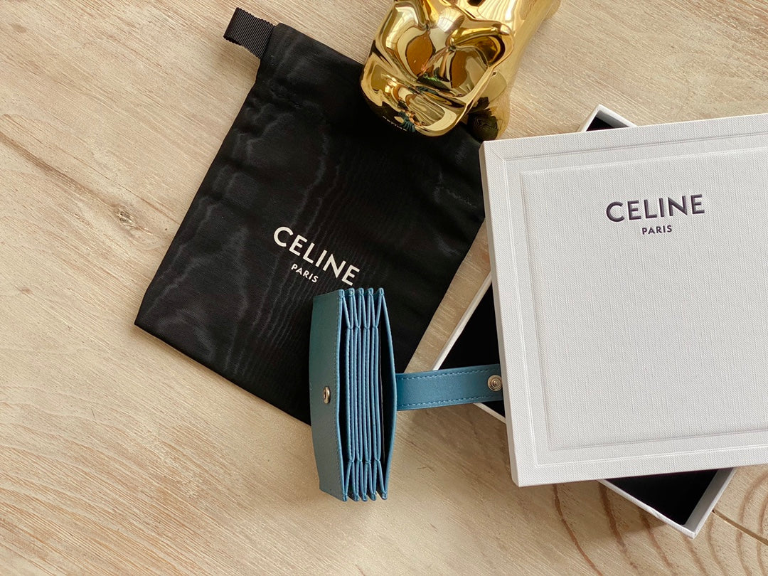 Celine 粒面牛皮风琴卡包