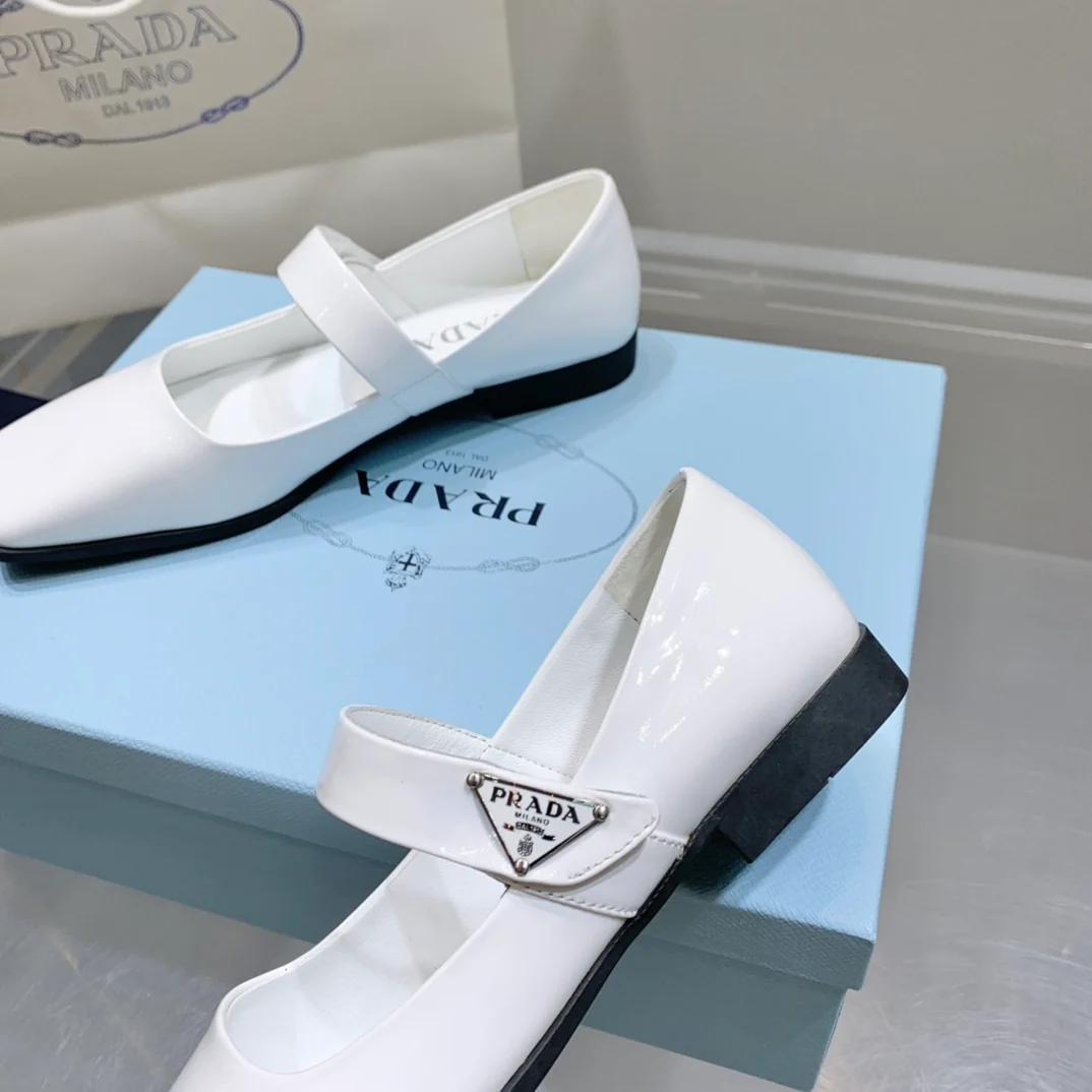 балетки Prada