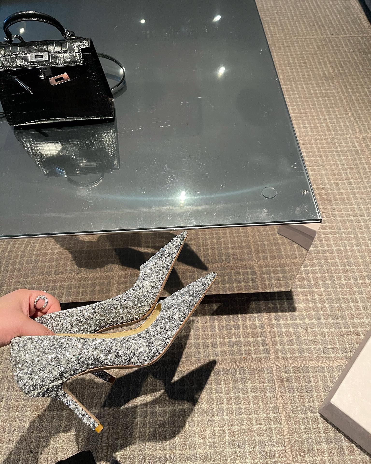 Туфли на высоком каблуке Jimmy с блестками и жемчугом - серебристые - 8 см