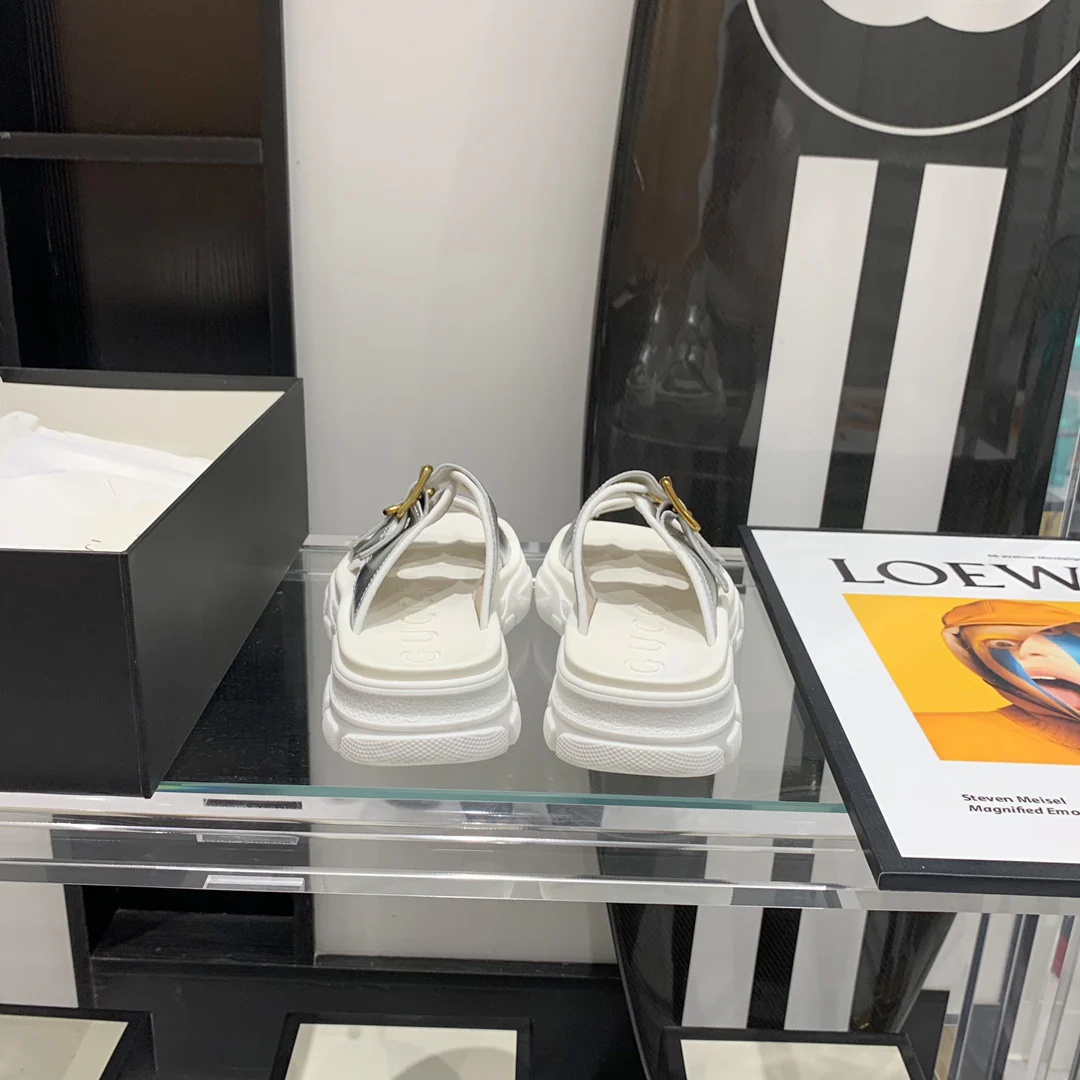 Тапочки на платформе Gucci - 1