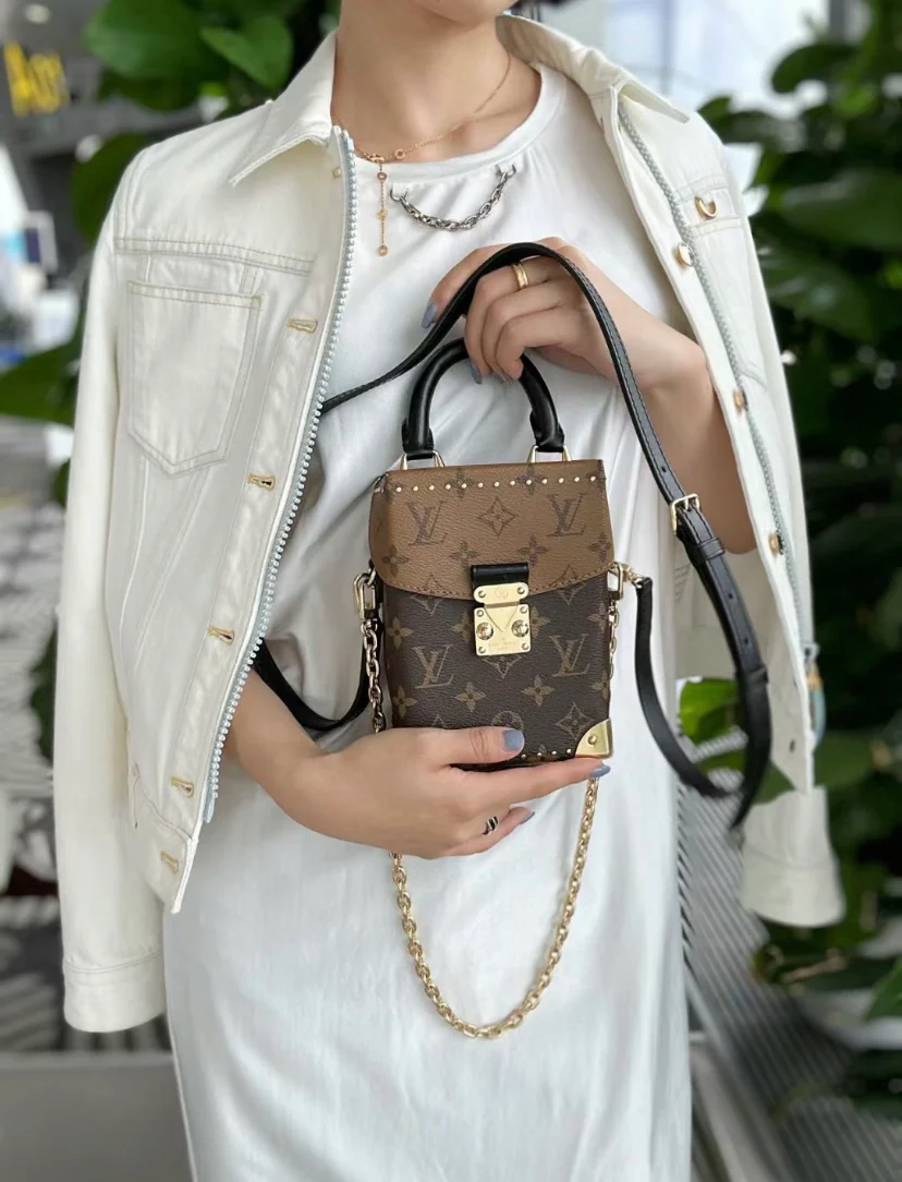 m82465-LV-camera-box