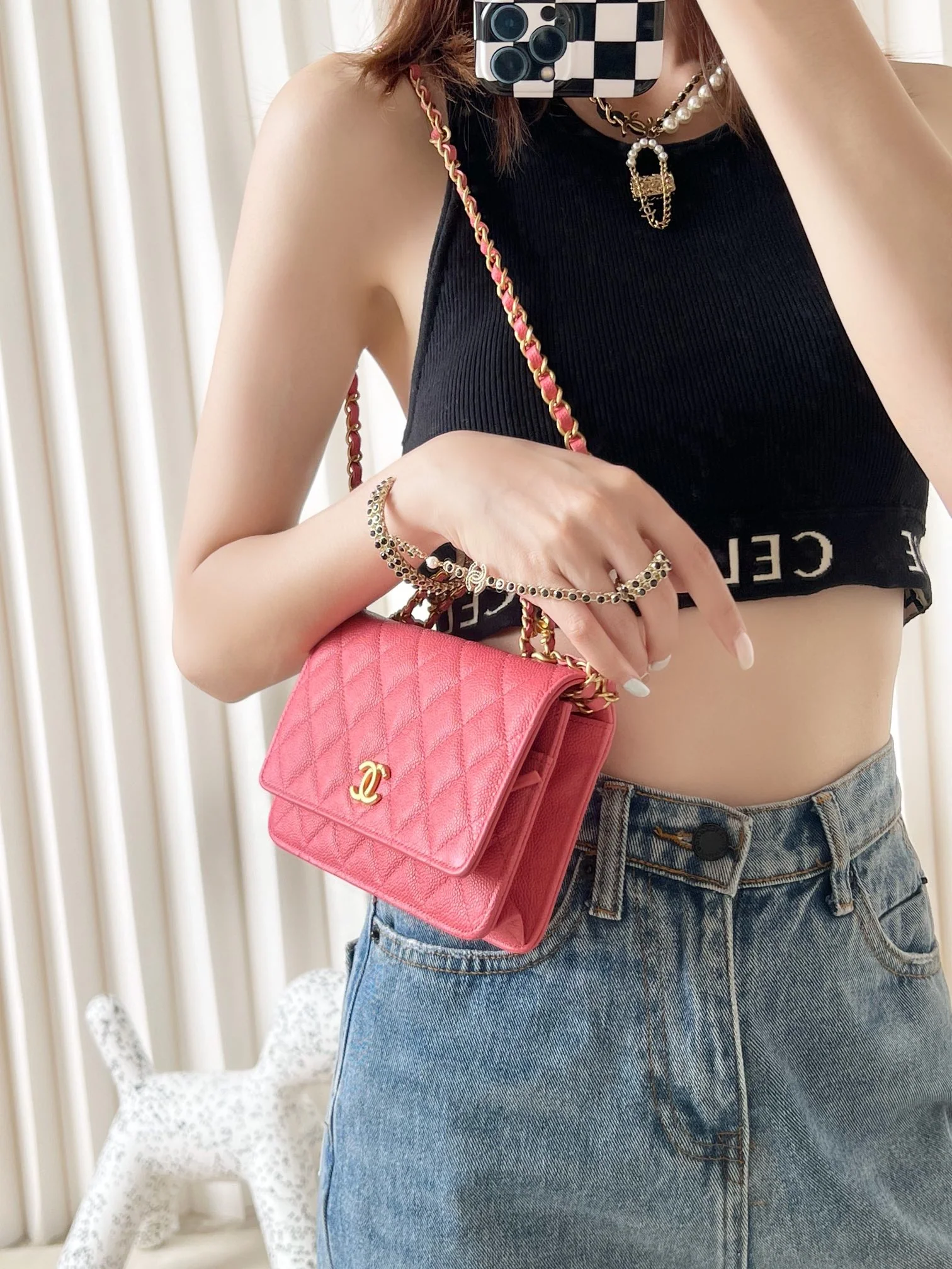 Ручка для письма Chanel 2022 WOC, розово-золотой шарик