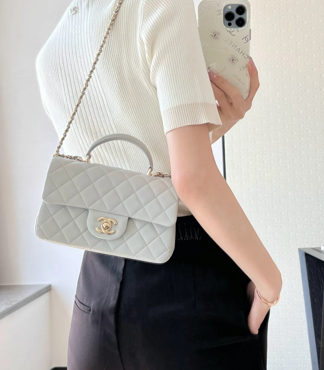 Chanel - 2?? - Большая сумка - Светло-серый - Фурнитура светло-золотистого цвета