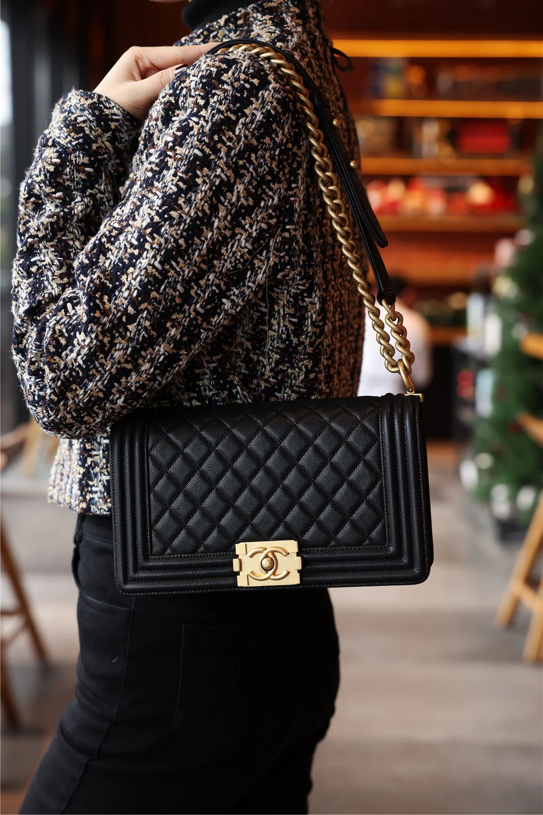 Chanel Boy 25cm - Body Sharing