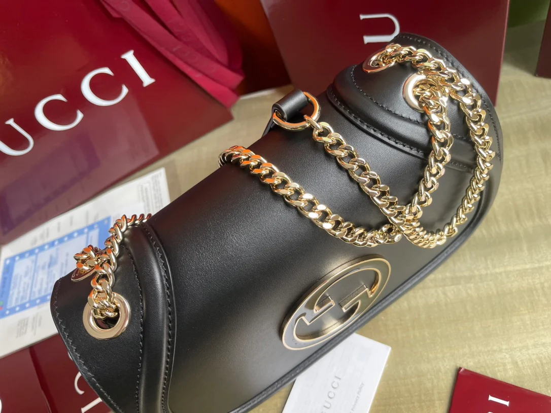 Ремешок на плечо Gucci 2025 из черной кожи с золотой цепочкой - синий