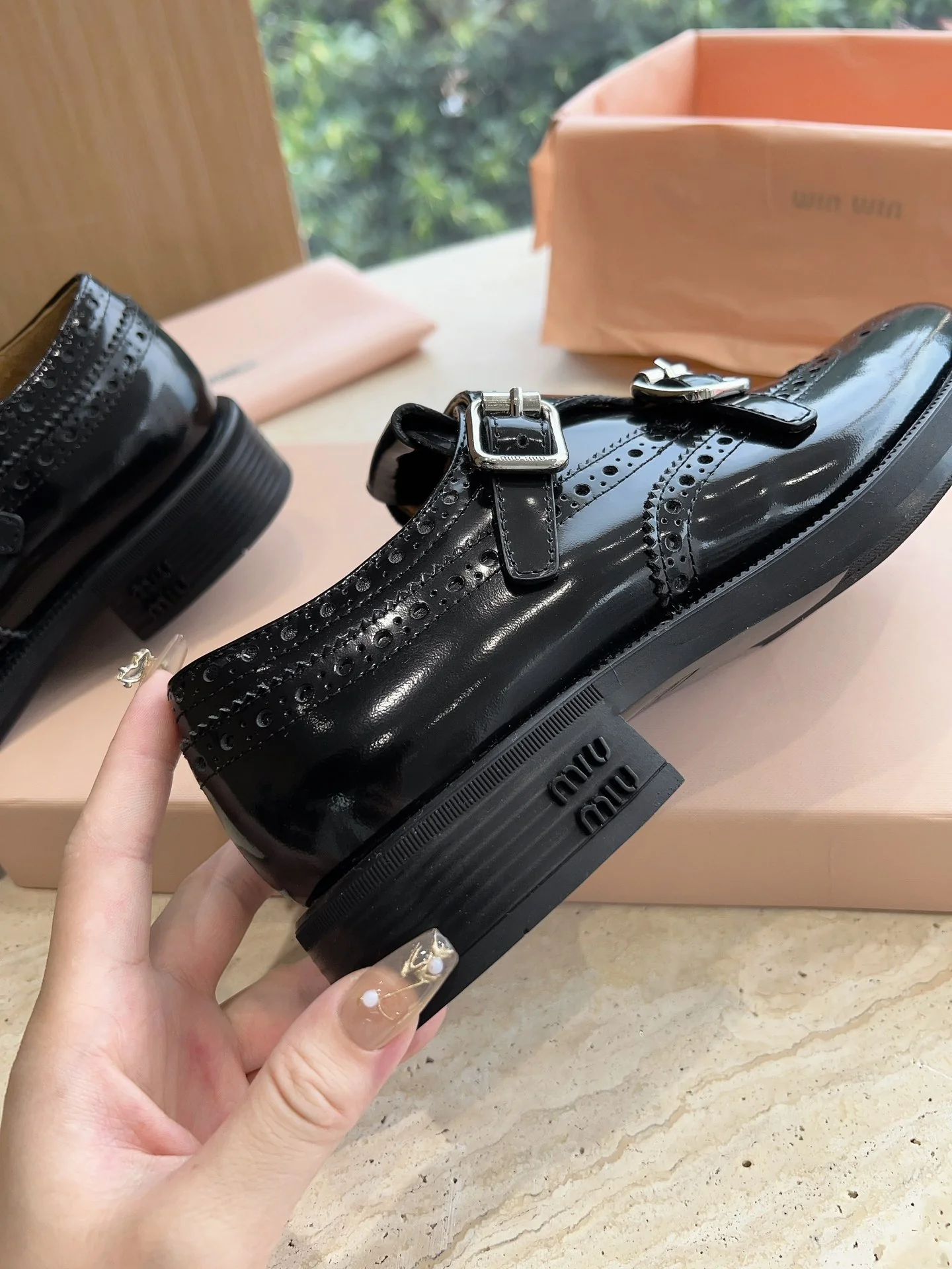 Miu Miu - Новинка 2023 года - Лоферы на шнуровке в британском стиле