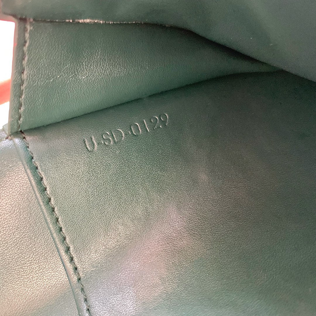 Длинный кошелек Celine - Кошелек с ремешком из крупнозернистой телячьей кожи - 12