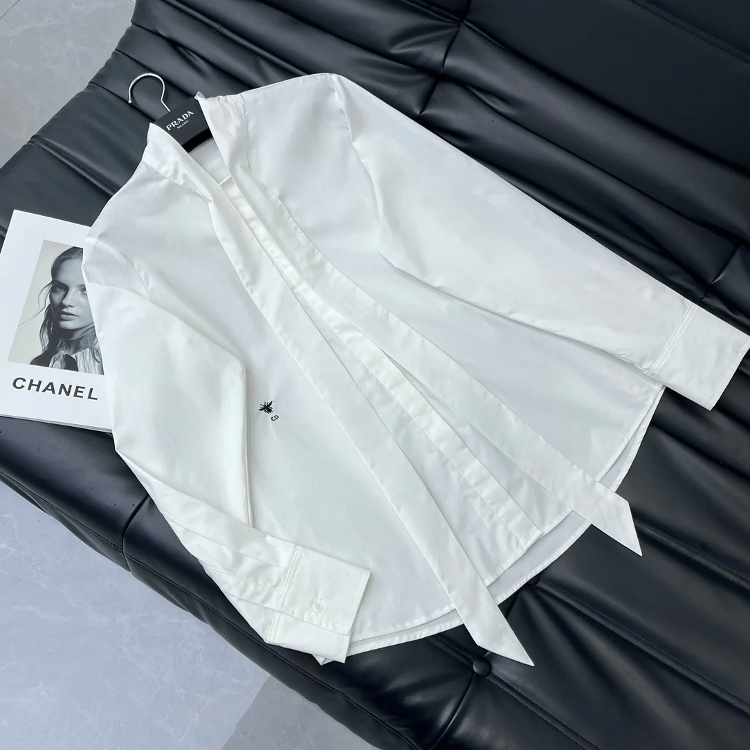 Dior - 2403-24 Новинка: Рубашка с лентой - Белая