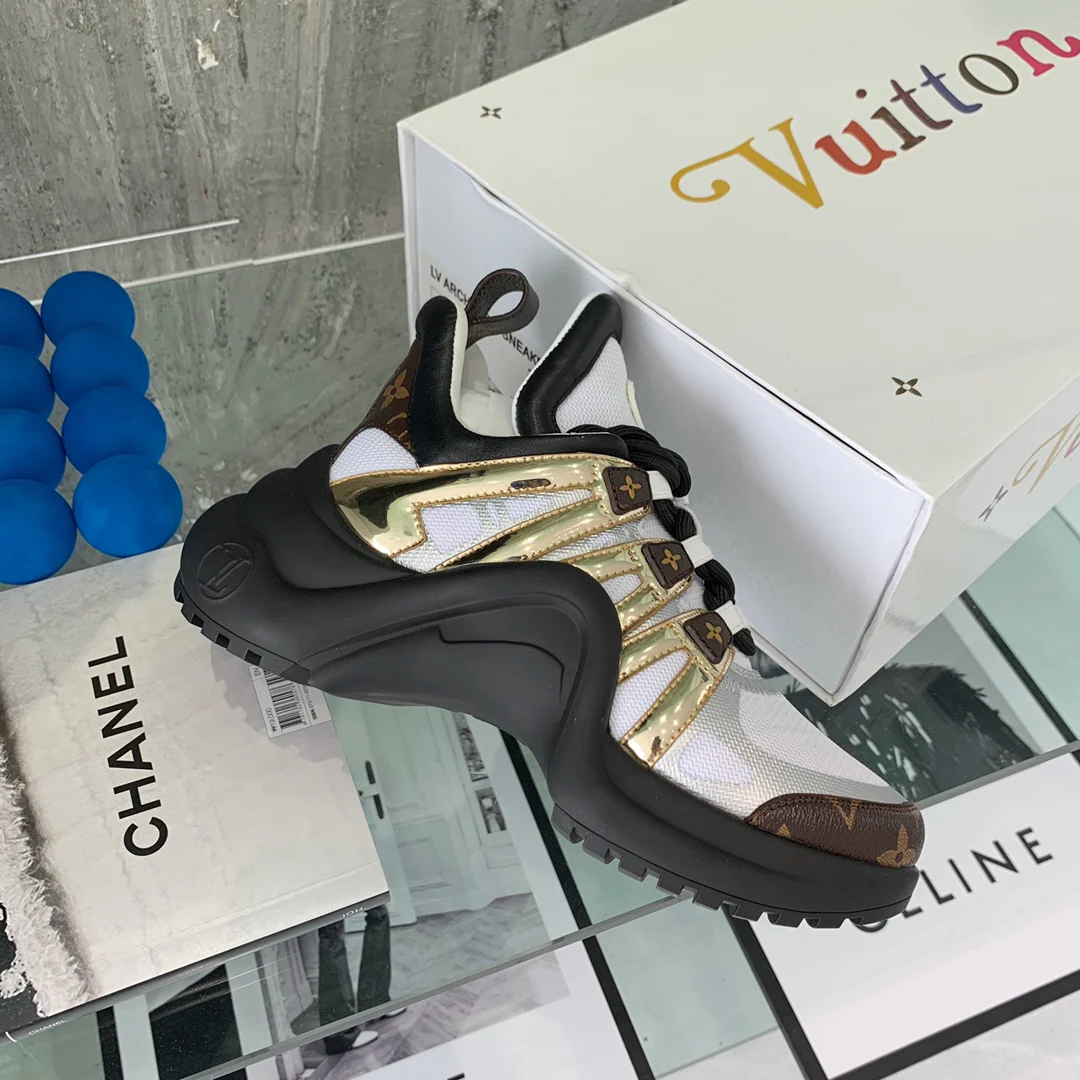 Обувь LV - массивные кроссовки LV - размер 26