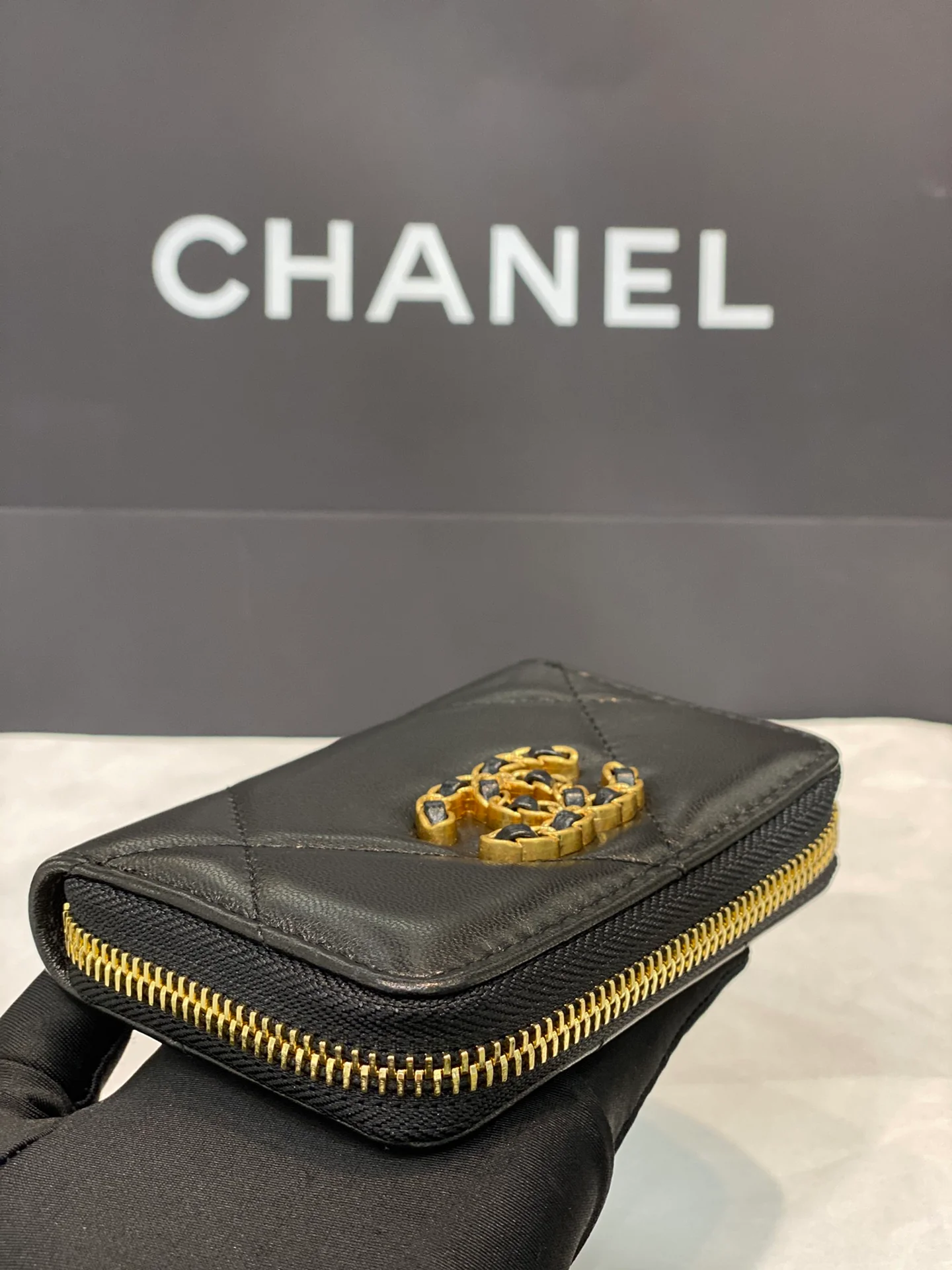 热销款 Chanel-19系列 大菱格拉链卡包 黑色