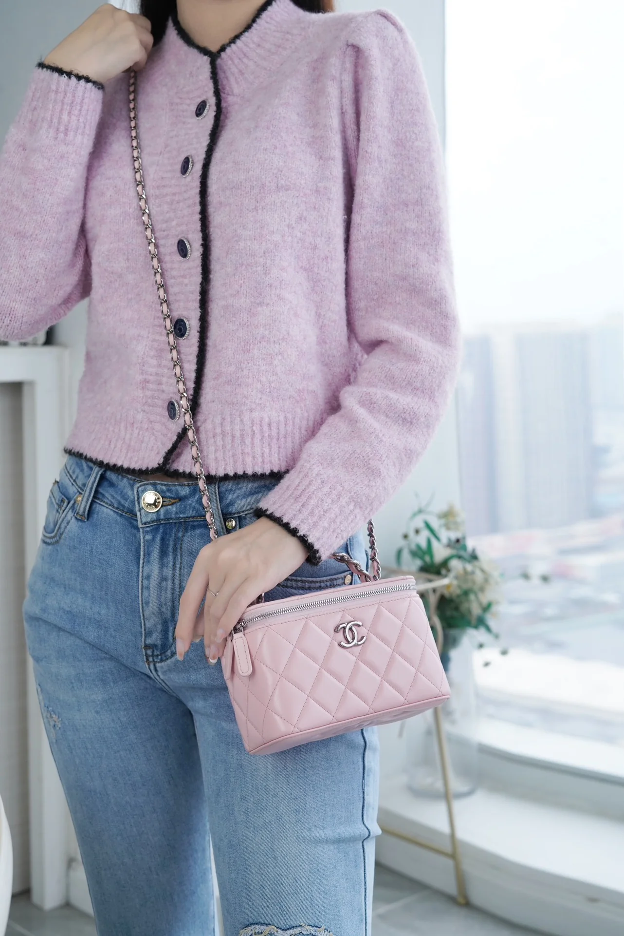 Длинная сумка-коробка Chanel - розовая