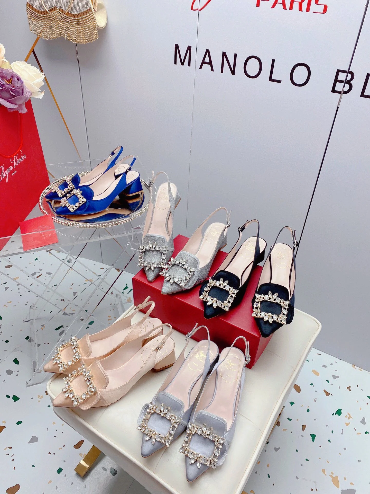 Обувь RV Shoes - Новинки ранней весны 2023 года - Серия обуви Snowflake Buckle - Изображение коллекции