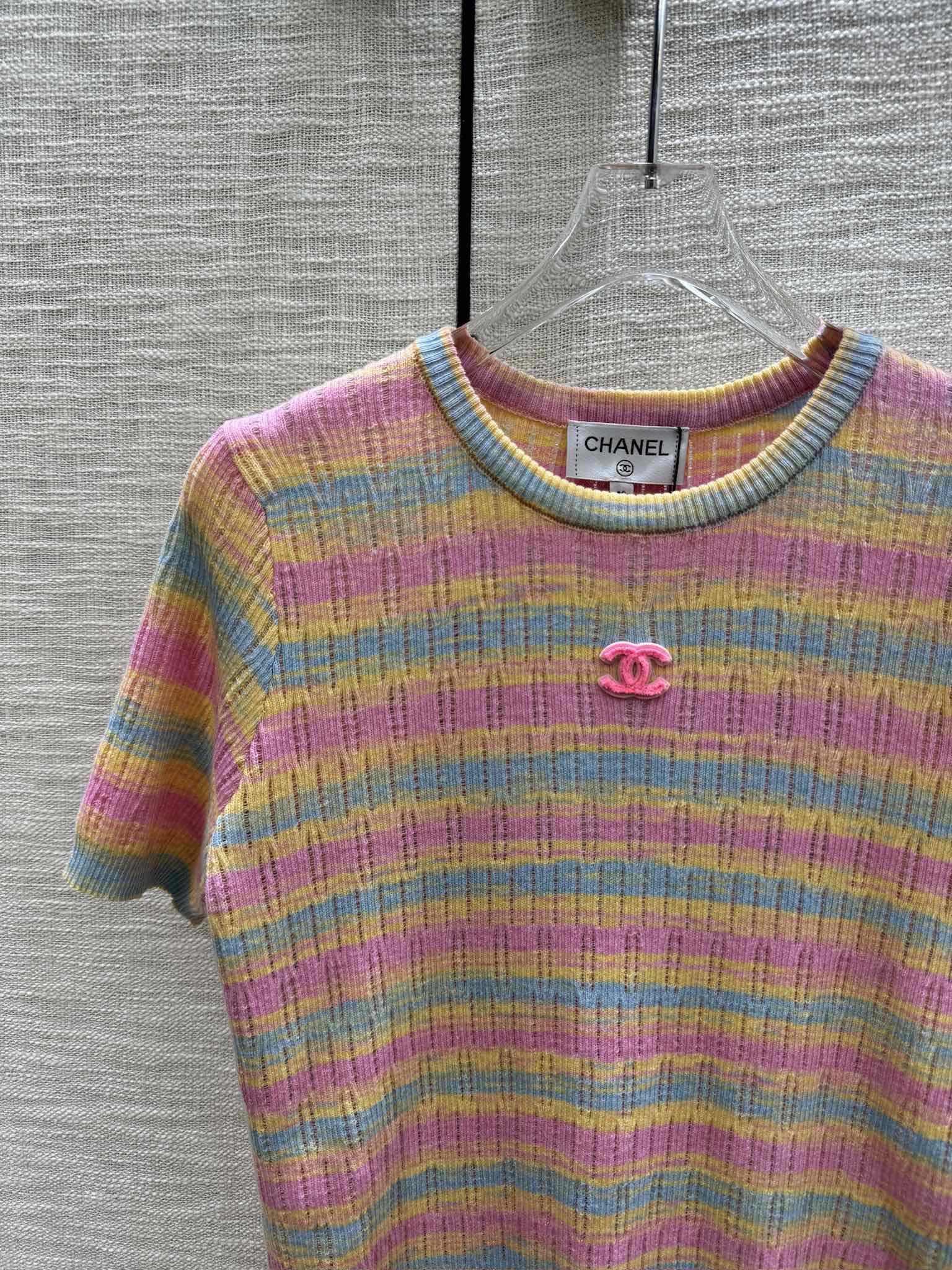 Chanel 2403 - Вязаная футболка с коротким рукавом в полоску 