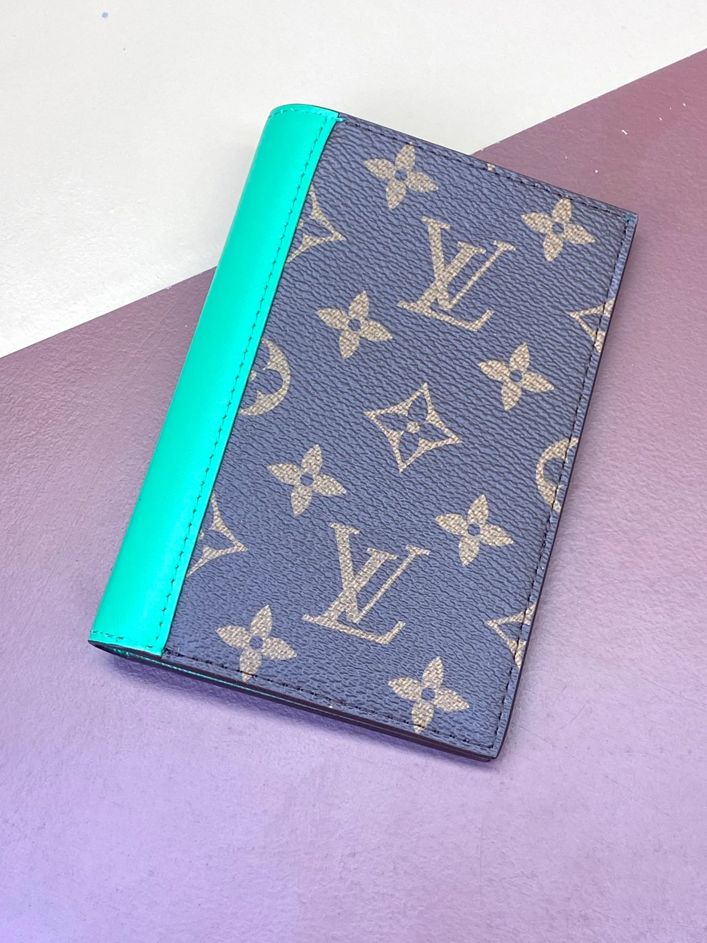 Обложка для паспорта LV-m82867-зеленая