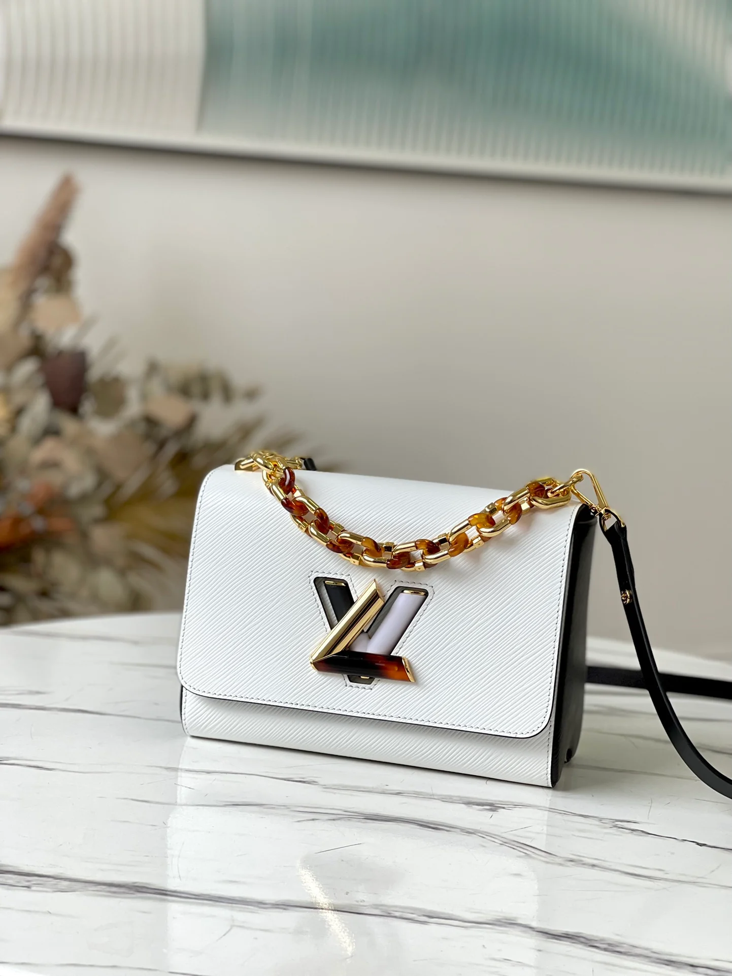 m58715-LV-twist-medium handbag-white