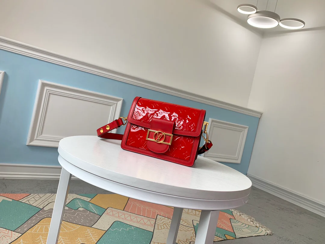 m44580-LV-dauphine сумка-мессенджер из кожи с узором, красная