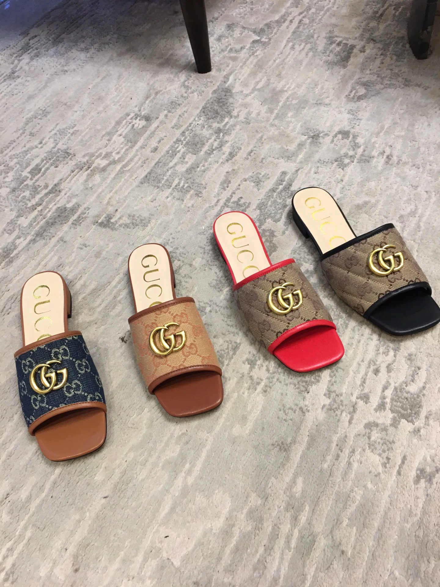 Тапочки Gucci с квадратным носком