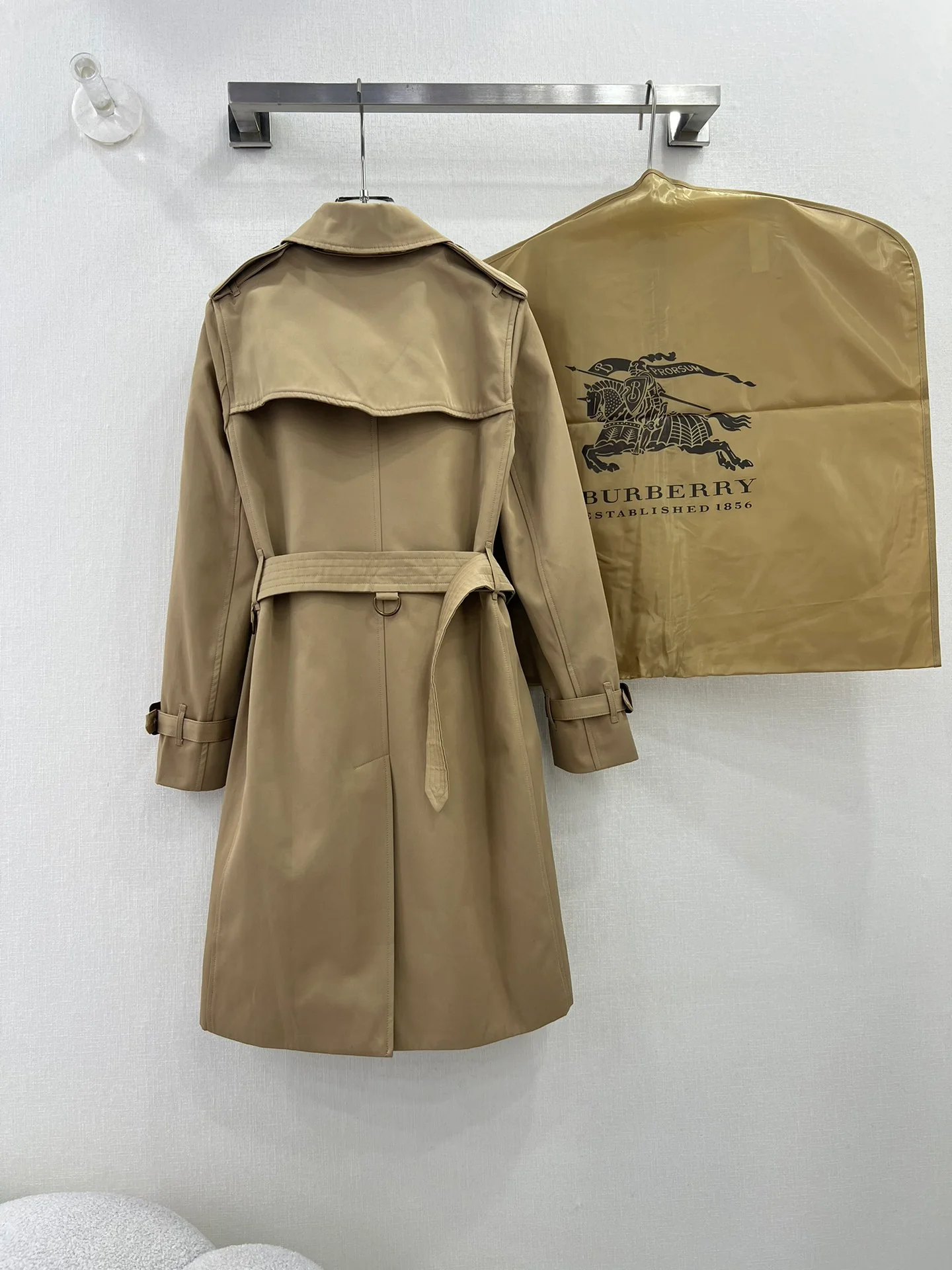 Тренч Burberry 2403 Classic Kensington средней длины