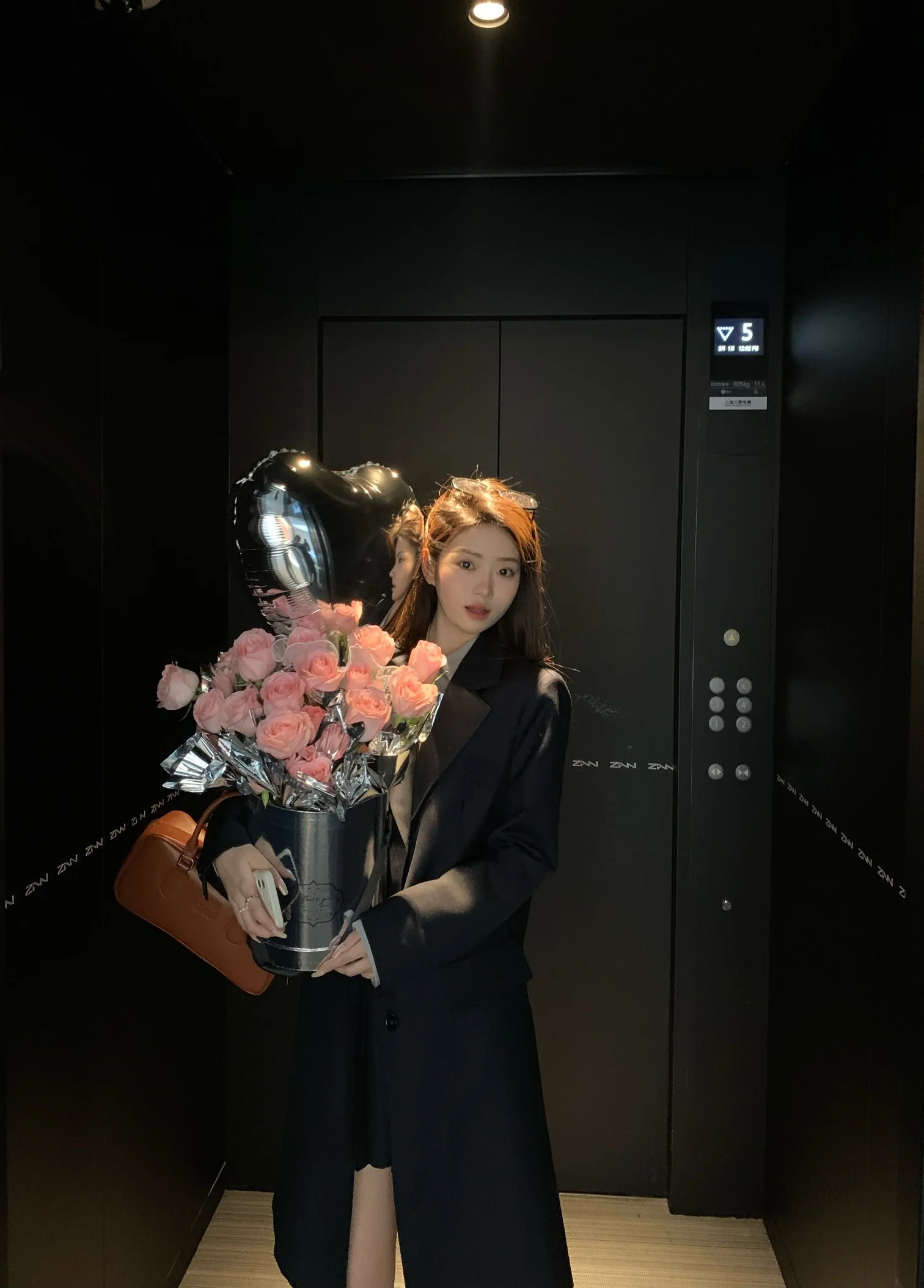 Miu Miu-2404-24ss-Весна/Лето Miu Темно-синее повседневное длинное пальто для костюма