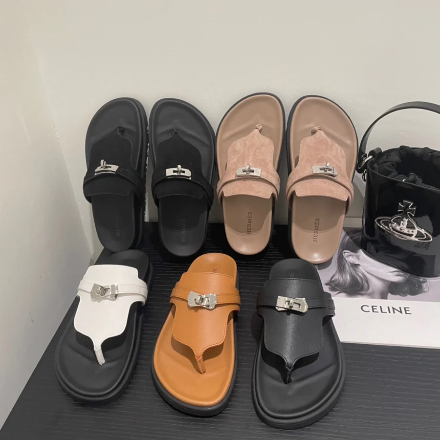 Тапочки Hermes — унисекс.