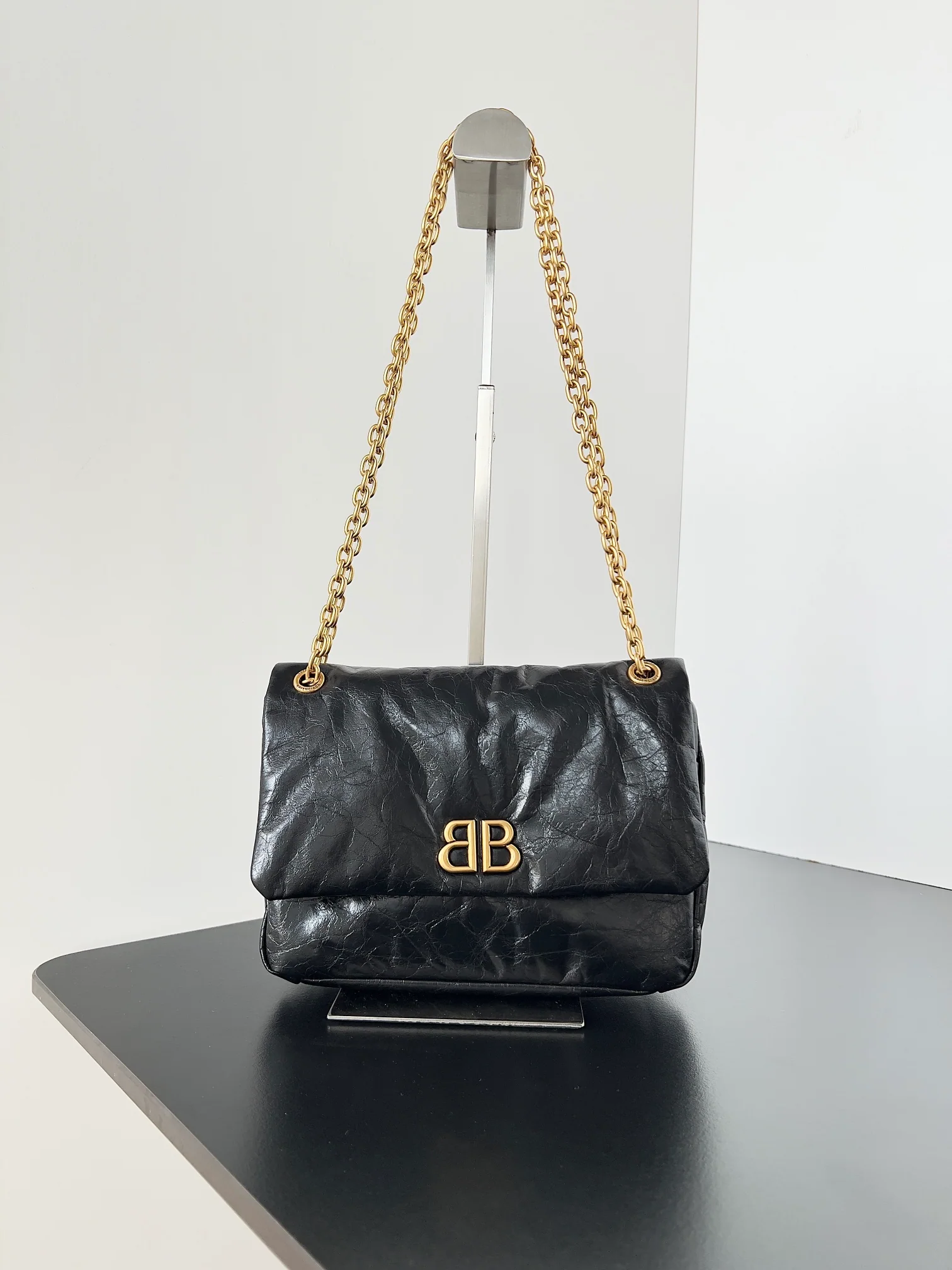 Сумка Balenciaga Monaco на цепочке - мини 24-8 см - черная с золотой пряжкой