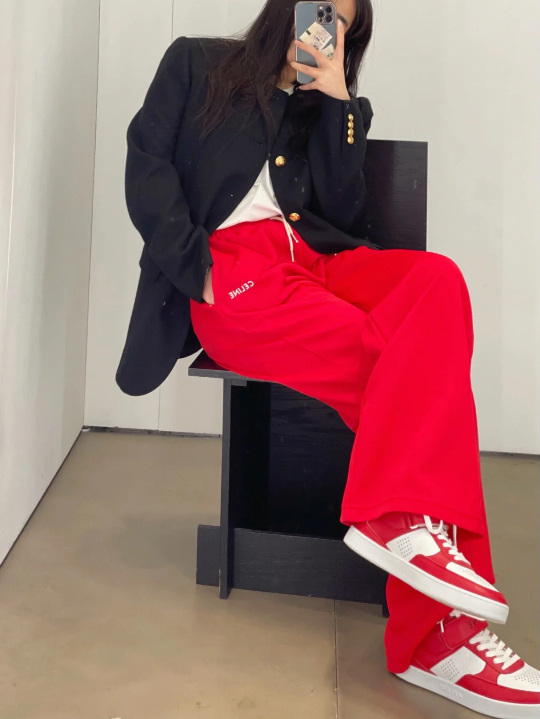 Высокие кроссовки Celine — фото в них.