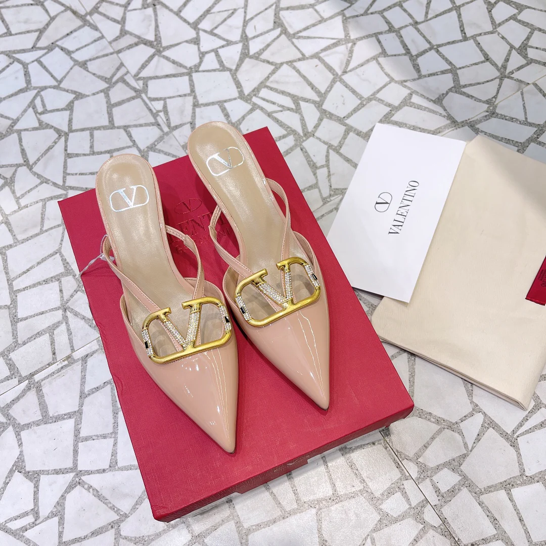 Valentino - Босоножки на шпильке телесного цвета