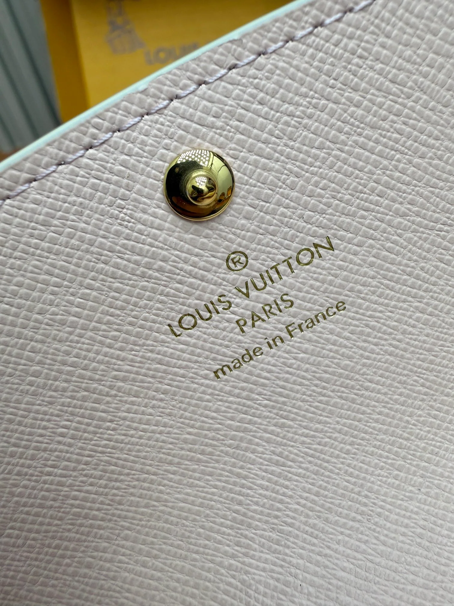 LV-n41625 - Кошелек из цельной стали