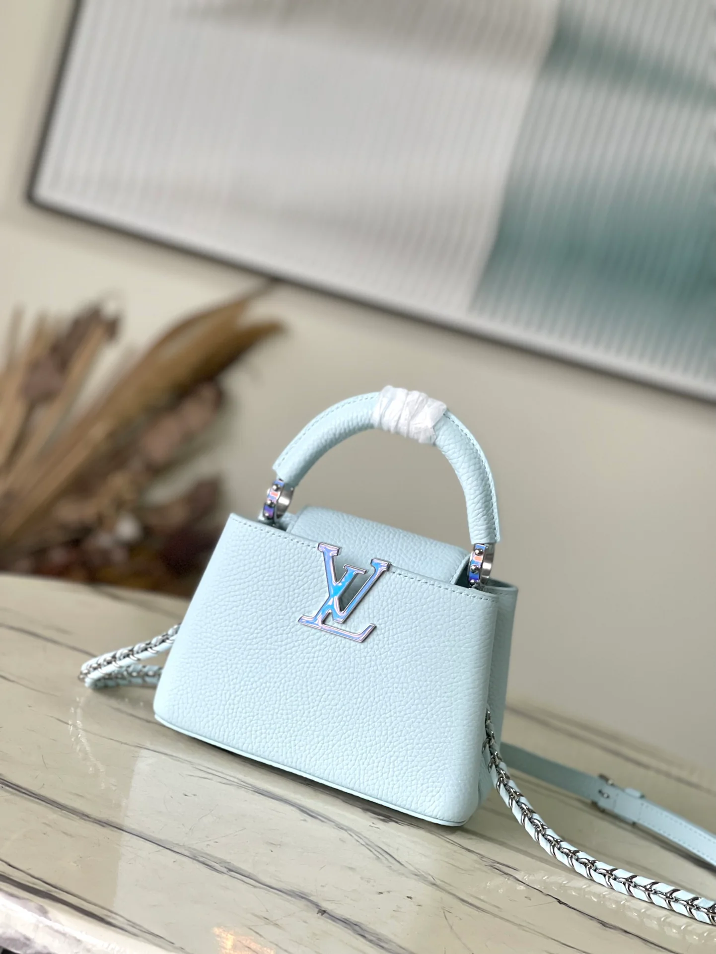m23289-LV-capucines-mini-handbag/crossbody bag-light blue