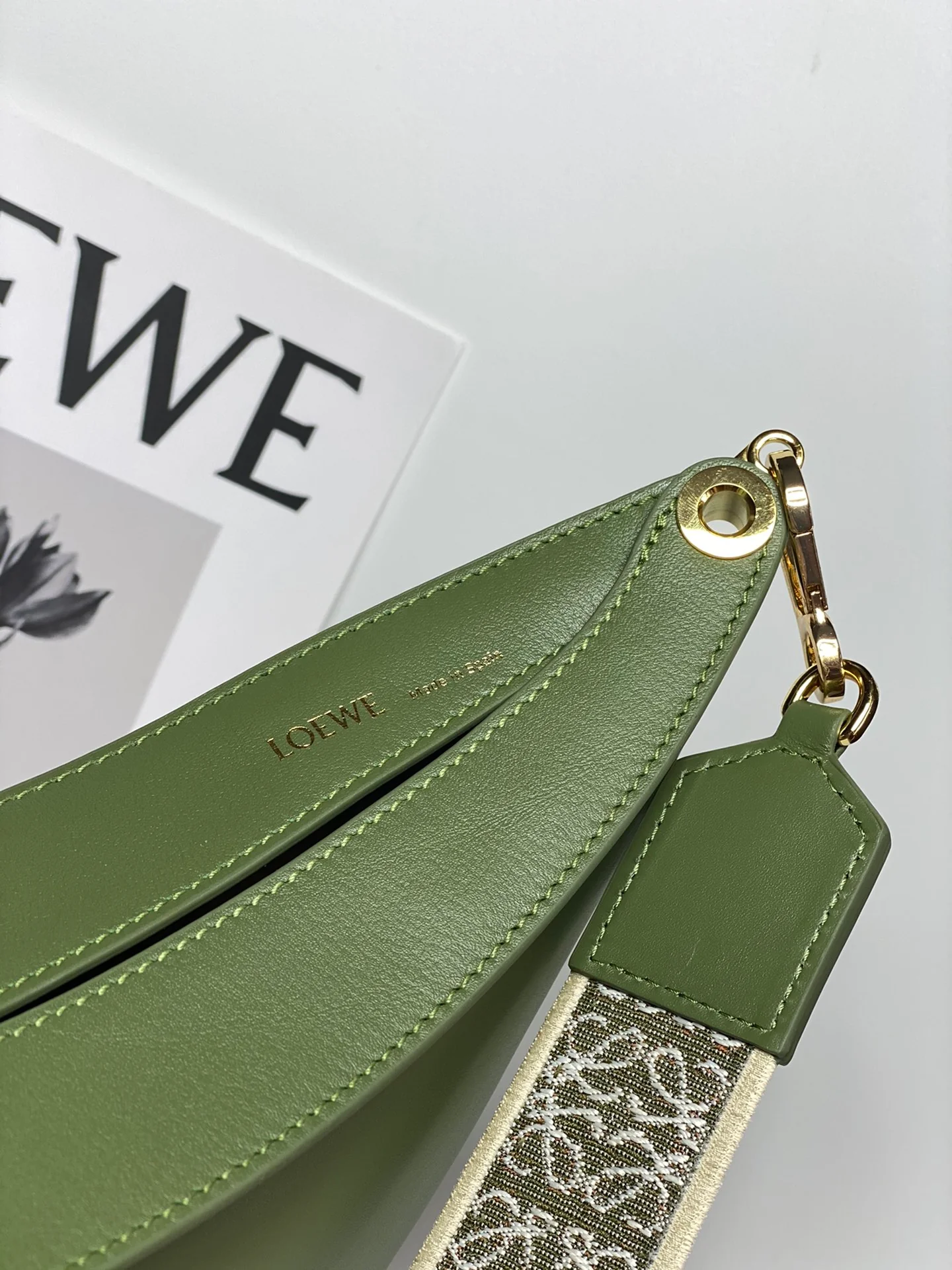 Сумка Loewe Luna серии Moon Bag - 4