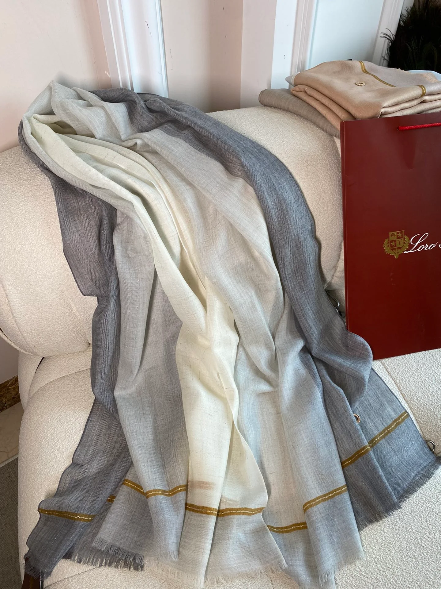 Loro Piana - Кашемировая шаль с серебристым клетчатым узором, выполненная в технике цветовых блоков - 90-200 см - 1 шт.