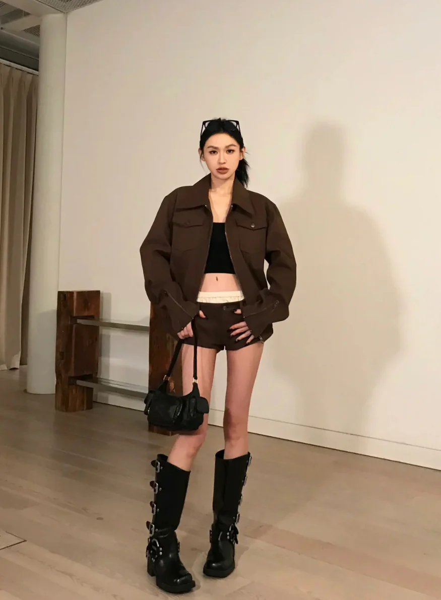 Сумка Miu Miu из кожи наппа с карманами — носите и делитесь с другими.