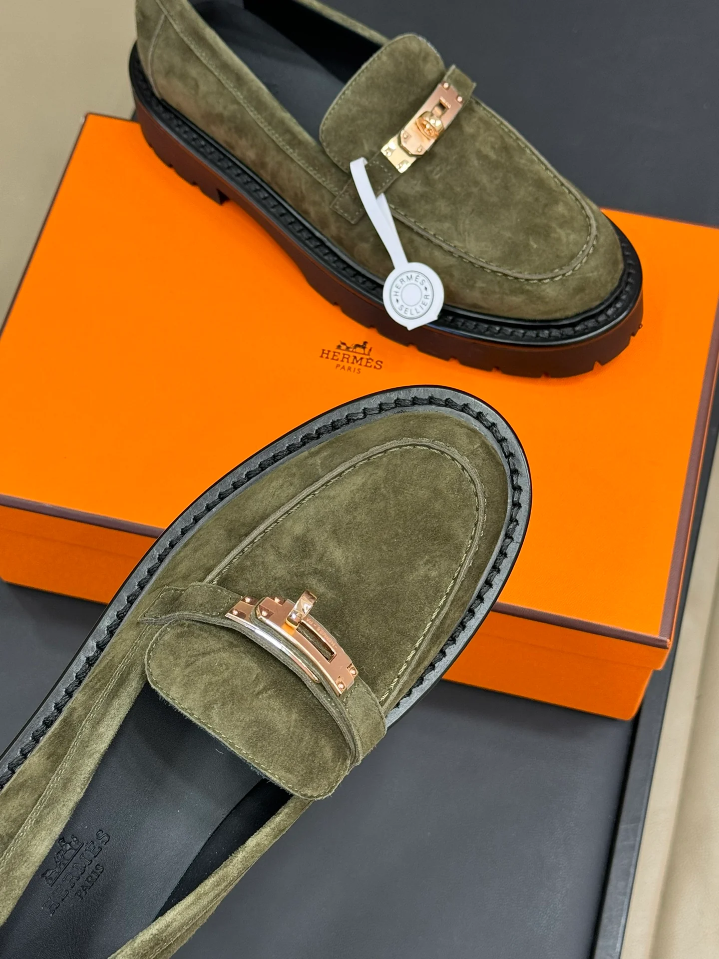 Лоферы Hermes 2024 - темно-зеленые