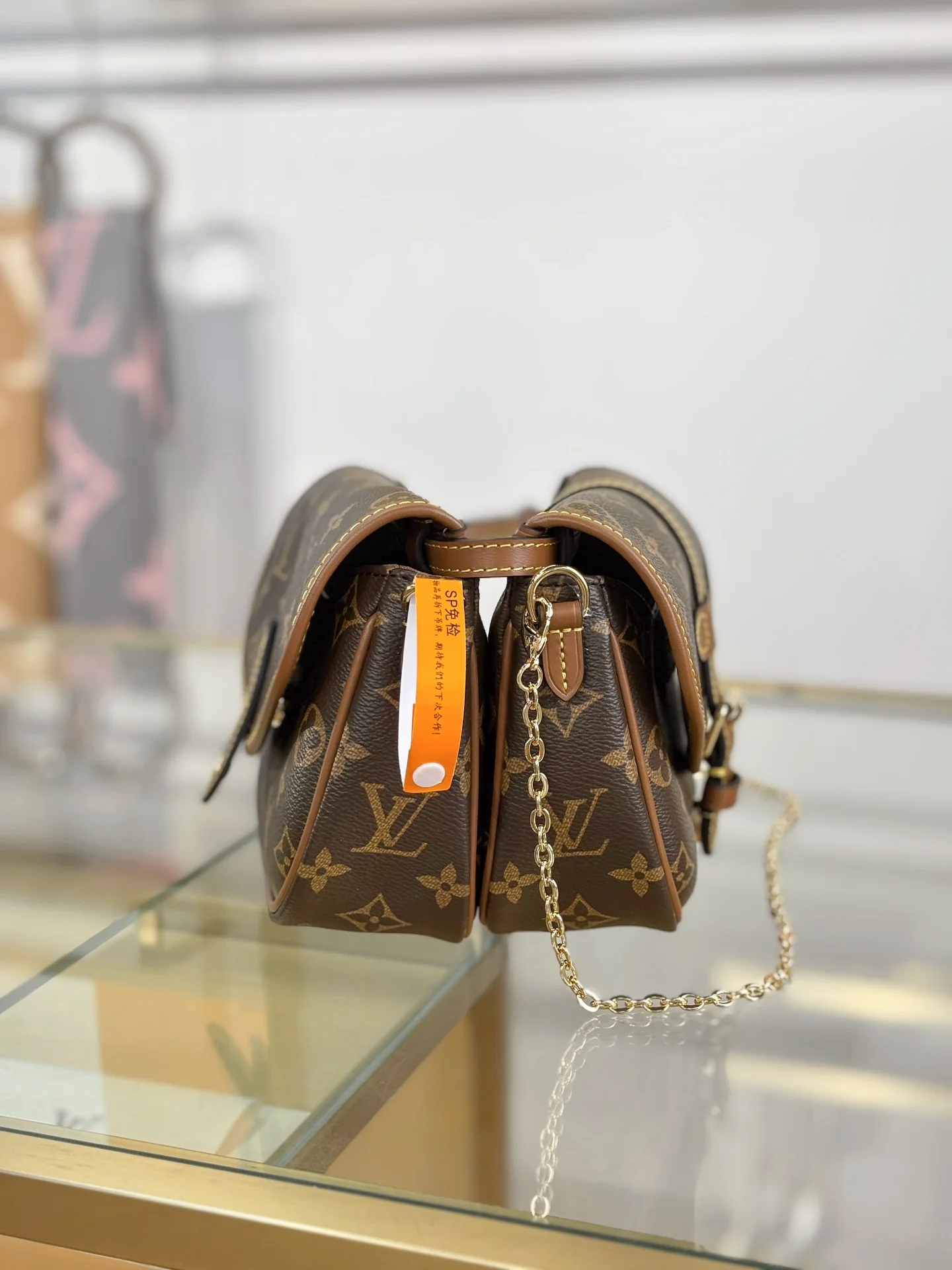 LV-m26592-duo-bb-handbag