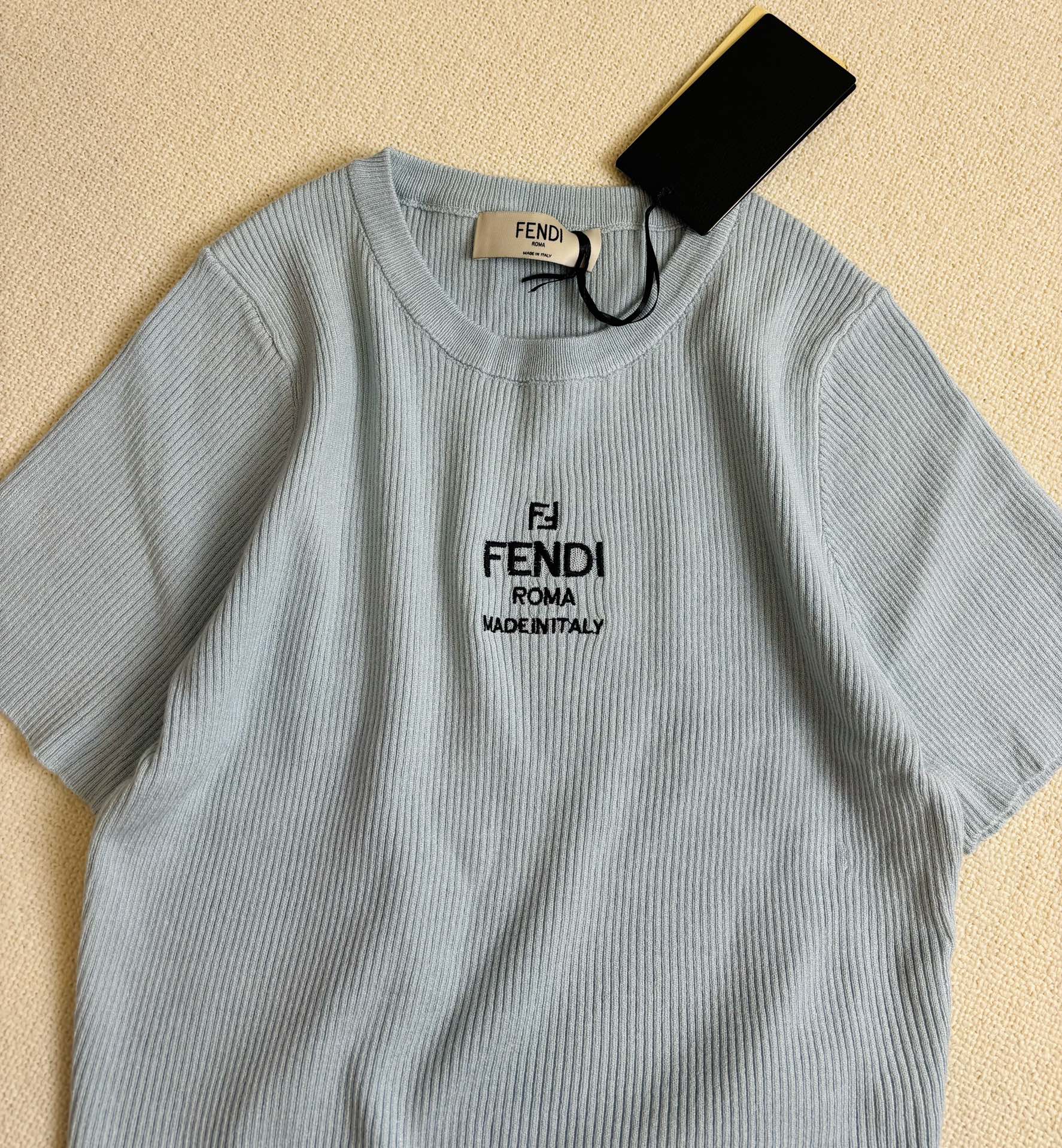 Fendi - 2403 - Вязаный топ с коротким рукавом для ранней весны - Серый